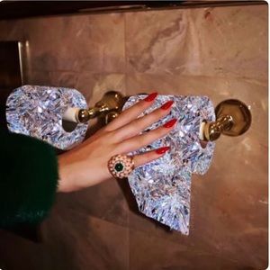 Meet your Posher, Vivian